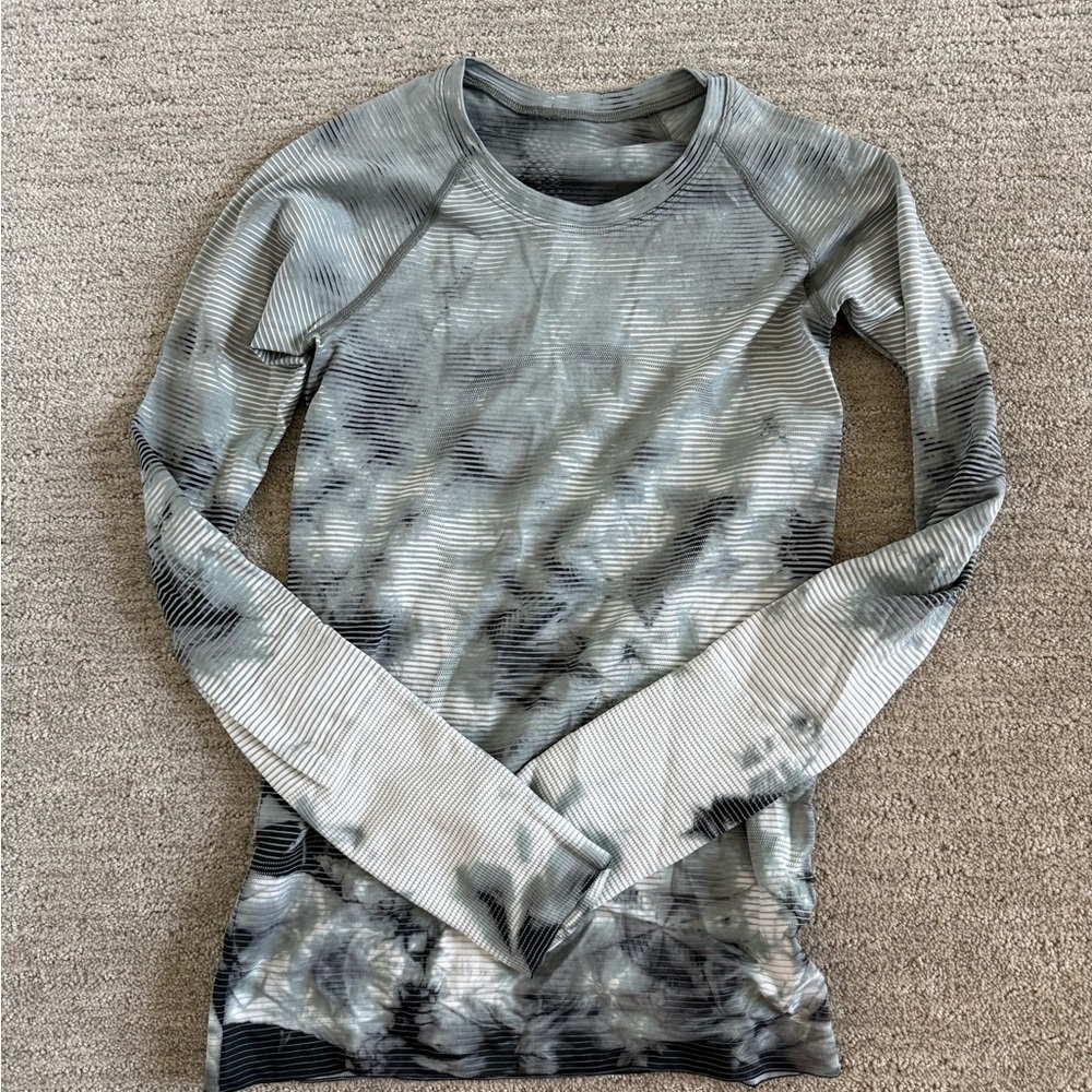 lululemon athletica Gray Tie-Dye Long Sleeve Swiftly